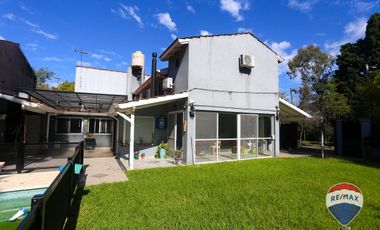 CASA 5 AMBIENTES EN VENTA EN MONTE GRANDE