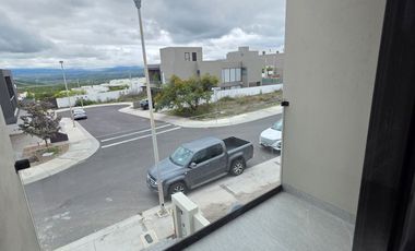 CASA A ESTRENAR EN VENTA EN ZIBATA, DENTRO DE CONDOMINIO CARDON