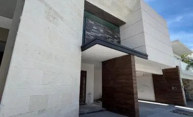 Casa en venta en Real de Torrecillas Residencial, Saltillo, Coahuila de Zaragoza