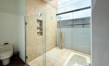 CASA EN CONDOMINIO EN RENTA O VENTA EN HACIENDA DE SANTA FE BERNARDO QUINTANA