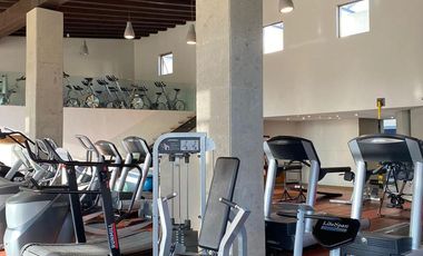 CASA EN CONDOMINIO EN RENTA O VENTA EN HACIENDA DE SANTA FE BERNARDO QUINTANA