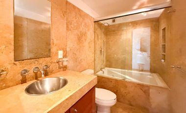 CASA EN CONDOMINIO EN RENTA O VENTA EN HACIENDA DE SANTA FE BERNARDO QUINTANA