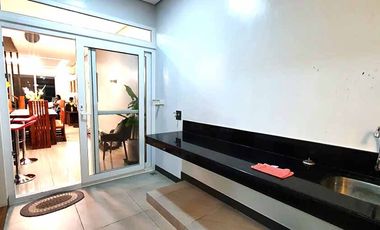 NEW RFOElegant Semi Furnished Townhouse for sale in Teachers Village Quezon City