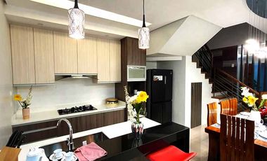 NEW RFOElegant Semi Furnished Townhouse for sale in Teachers Village Quezon City