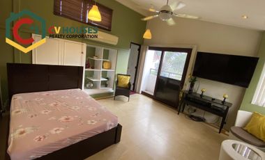 Stylish 3-Bedroom Condo with Attic Lounge Near Friendship Area