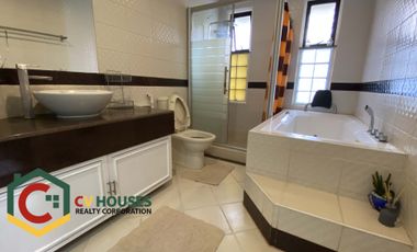 Stylish 3-Bedroom Condo with Attic Lounge Near Friendship Area