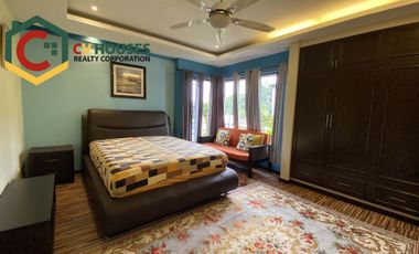 Stylish 3-Bedroom Condo with Attic Lounge Near Friendship Area