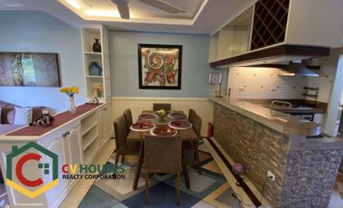 Stylish 3-Bedroom Condo with Attic Lounge Near Friendship Area