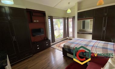 Stylish 3-Bedroom Condo with Attic Lounge Near Friendship Area