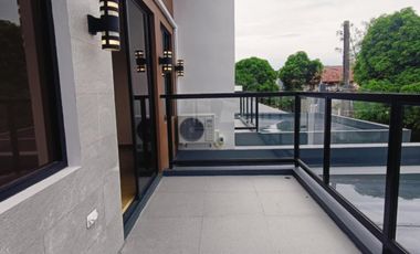 Modern Duplex Type House and Lot for Sale in San Isidro Paranaque-MD