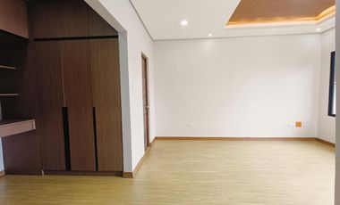 Modern Duplex Type House and Lot for Sale in San Isidro Paranaque-MD