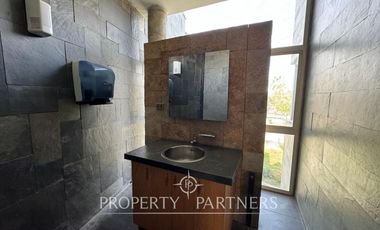 Espectacular edificio corporativo con renta para inversionistas