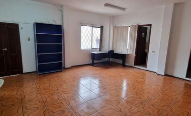 Casa   Galpón en Venta, Ambato