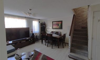 Casa en Venta en Rene Olivares Becerra