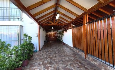 Casa en Venta en Rene Olivares Becerra