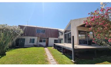 Casa con Gran Terreno en Arica