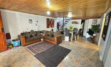 Casa en Venta en VILLA LO CAQMPINO , QUILICURA