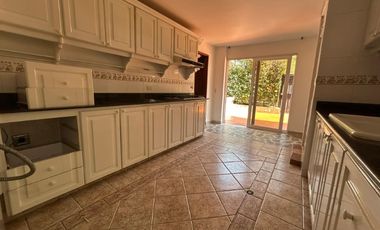 🏡 CASA EN ARRIENDO UBICADA EN ENVIGADO SECTOR BENEDICTINOS