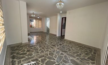 🏡 CASA EN ARRIENDO UBICADA EN ENVIGADO SECTOR BENEDICTINOS