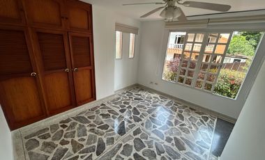 🏡 CASA EN ARRIENDO UBICADA EN ENVIGADO SECTOR BENEDICTINOS