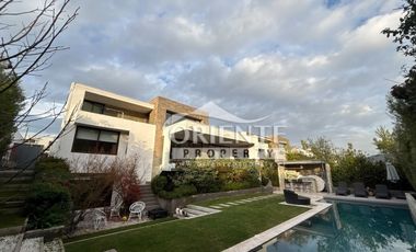 ESTUPENDA CASA LOMA LA CRUZ LOS TRAPENSES