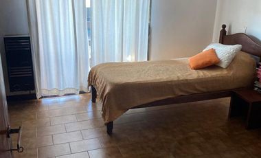 Duplex en Turdera con quincho y cochera!!