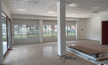 TOLUCA EN RENTA LOCAL COMERCIAL EN PLAZA COMERCIAL