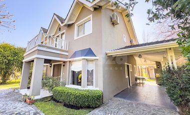 Casa en  Country 
