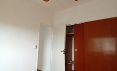 Departamento en Villa Urquiza de 2 ambientes con balcón francés y cocina separada