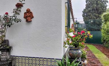 CASA EN RENTA CON EXTRAORDINARIA UBICACION EN LAS LOMAS