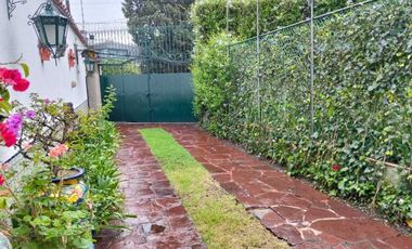 CASA EN RENTA CON EXTRAORDINARIA UBICACION EN LAS LOMAS