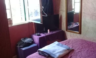 Casa en  Jose Artigas para RECICLAR!!!!!