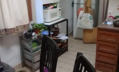 Casa en  Jose Artigas para RECICLAR!!!!!