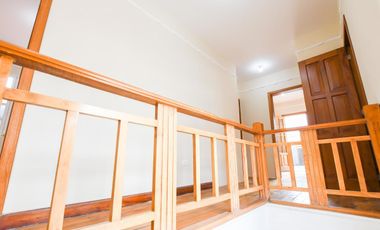 Venta casa comercial 295m2 Mariscal Fosh 2 Pisos