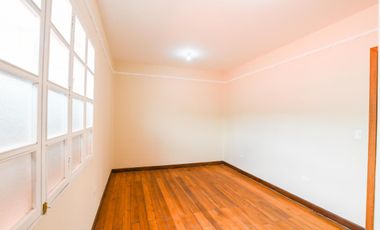 Venta casa comercial 295m2 Mariscal Fosh 2 Pisos
