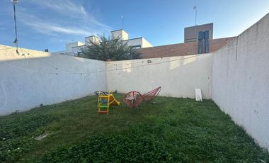Duplex en venta Terrazas de Manantiales tres dormitorios