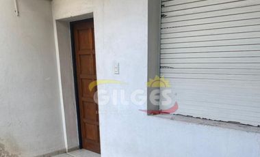 Alquiler de PH 3 Amb.  en Ramos Mejia  Pta. Baja al Fondo C/Entrada de auto