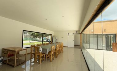 Casa en alquiler - 4 Dormitorios 4 Baños - 1.750Mts2 - La Plata