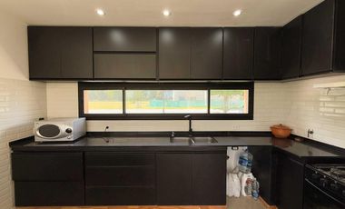 Casa en alquiler - 4 Dormitorios 4 Baños - 1.750Mts2 - La Plata