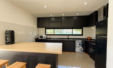 Casa en alquiler - 4 Dormitorios 4 Baños - 1.750Mts2 - La Plata