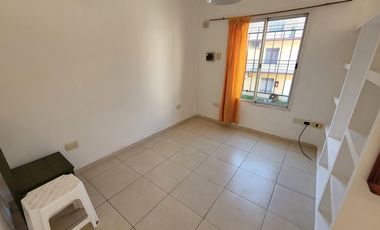 Departamento un ambiente con cochera - Morón