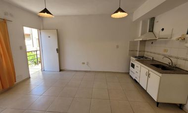 Departamento un ambiente con cochera - Morón