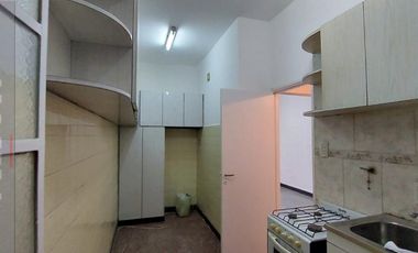 Departamento 2 ambientes con patio en alquiler