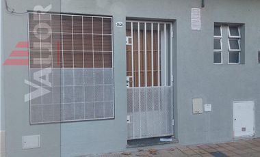 Departamento 2 ambientes con patio en alquiler
