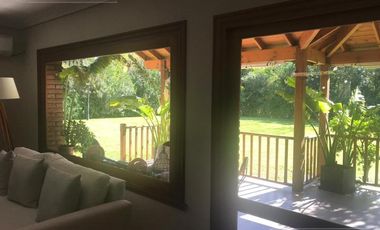 Casa con pileta en River Oaks