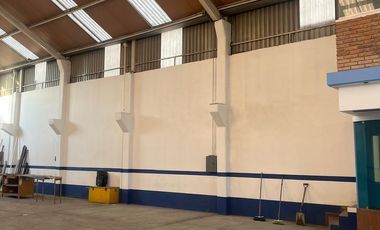 SE RENTA BODEGA SOBRE VIALIDAD TOLUCA NAUCALPAN