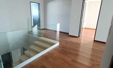 RENTO PENTHOUSE DE 2 PISOS SUPER AMPLIO  EN JURIQUILLA WISE LIVING