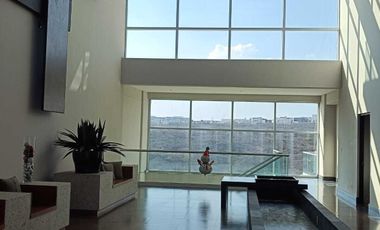 RENTO PENTHOUSE DE 2 PISOS SUPER AMPLIO  EN JURIQUILLA WISE LIVING