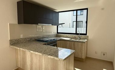 ESTRENA CASA EN RENTA DE 2 PISOS EN EMMA CUMBRES DEL LAGO