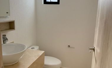 ESTRENA CASA EN RENTA DE 2 PISOS EN EMMA CUMBRES DEL LAGO